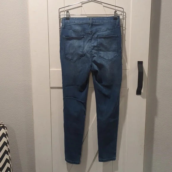 Simply Vera Wang Women's Power Stretch Core Skinny Jeans Sz. 8R - Picture 4 of 5